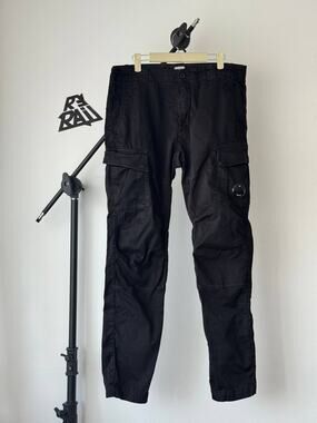 C.P. Company Ergonomic Utility Cargo Pants Lens Detail